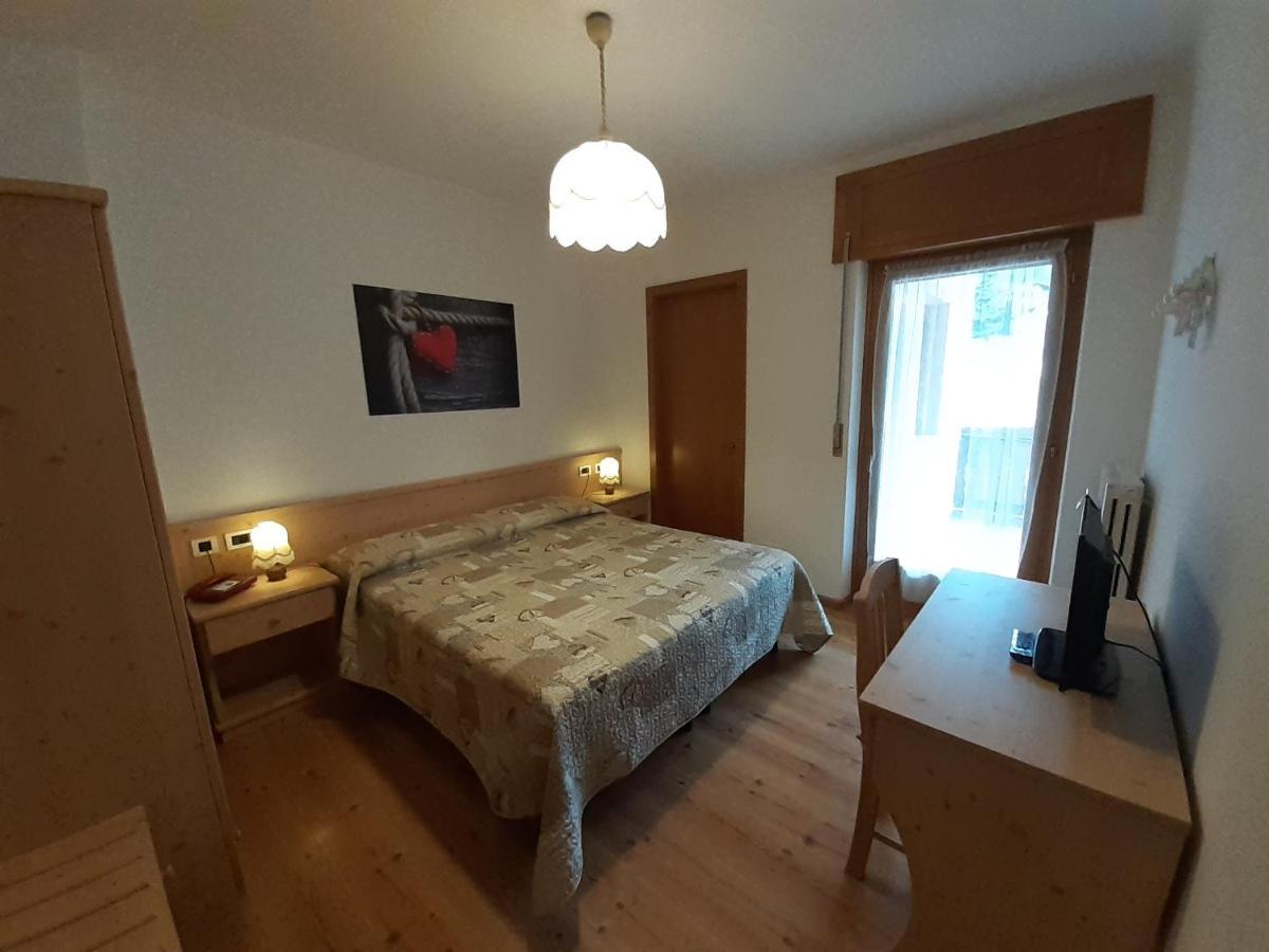 Hotel Garni Miramonti ฟัลกาเด ภายนอก รูปภาพ