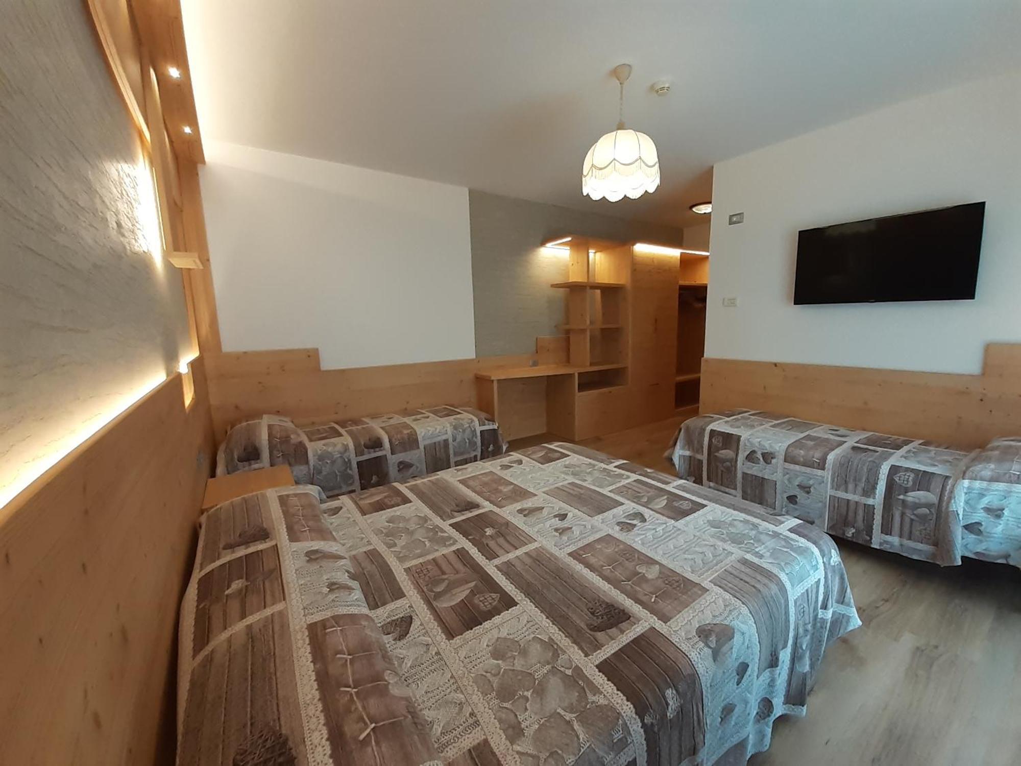 Hotel Garni Miramonti ฟัลกาเด ภายนอก รูปภาพ